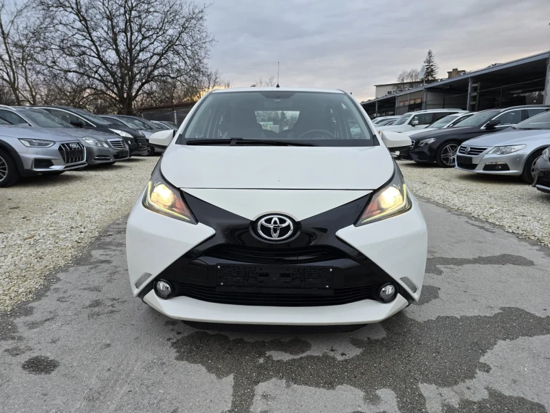 Toyota Aygo 1.0Бензин - 69к.с., снимка 3 - Автомобили и джипове - 48320034