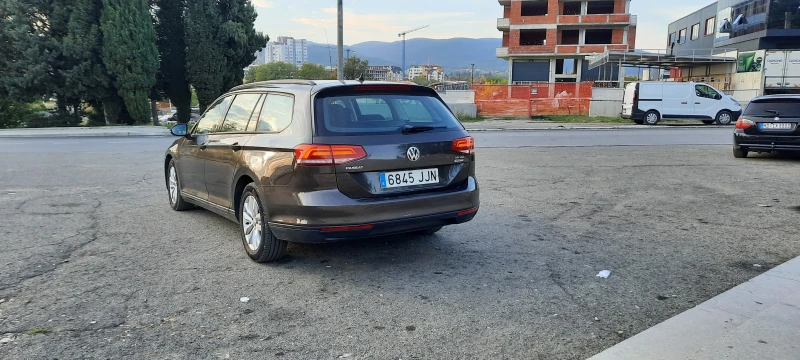 VW Passat B8/2.0 TDI 150 к.с/Keyless/Цена до 18.01.2026, снимка 4 - Автомобили и джипове - 53098324