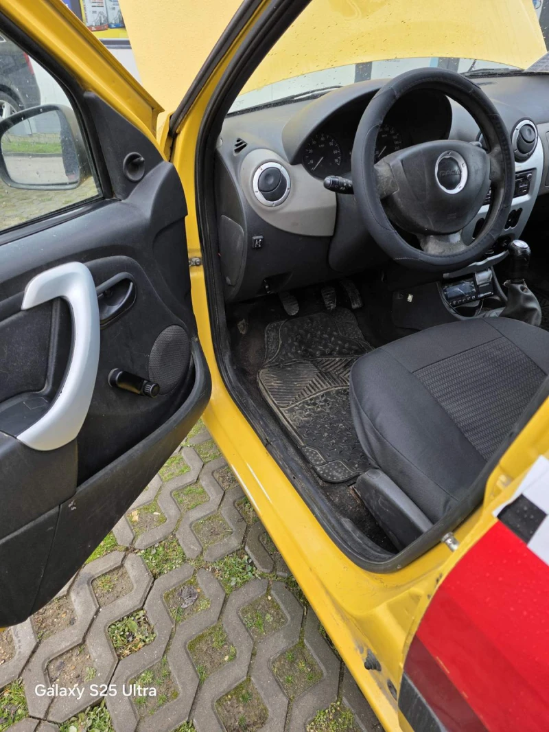 Dacia Logan 1.6, снимка 2 - Автомобили и джипове - 53053411