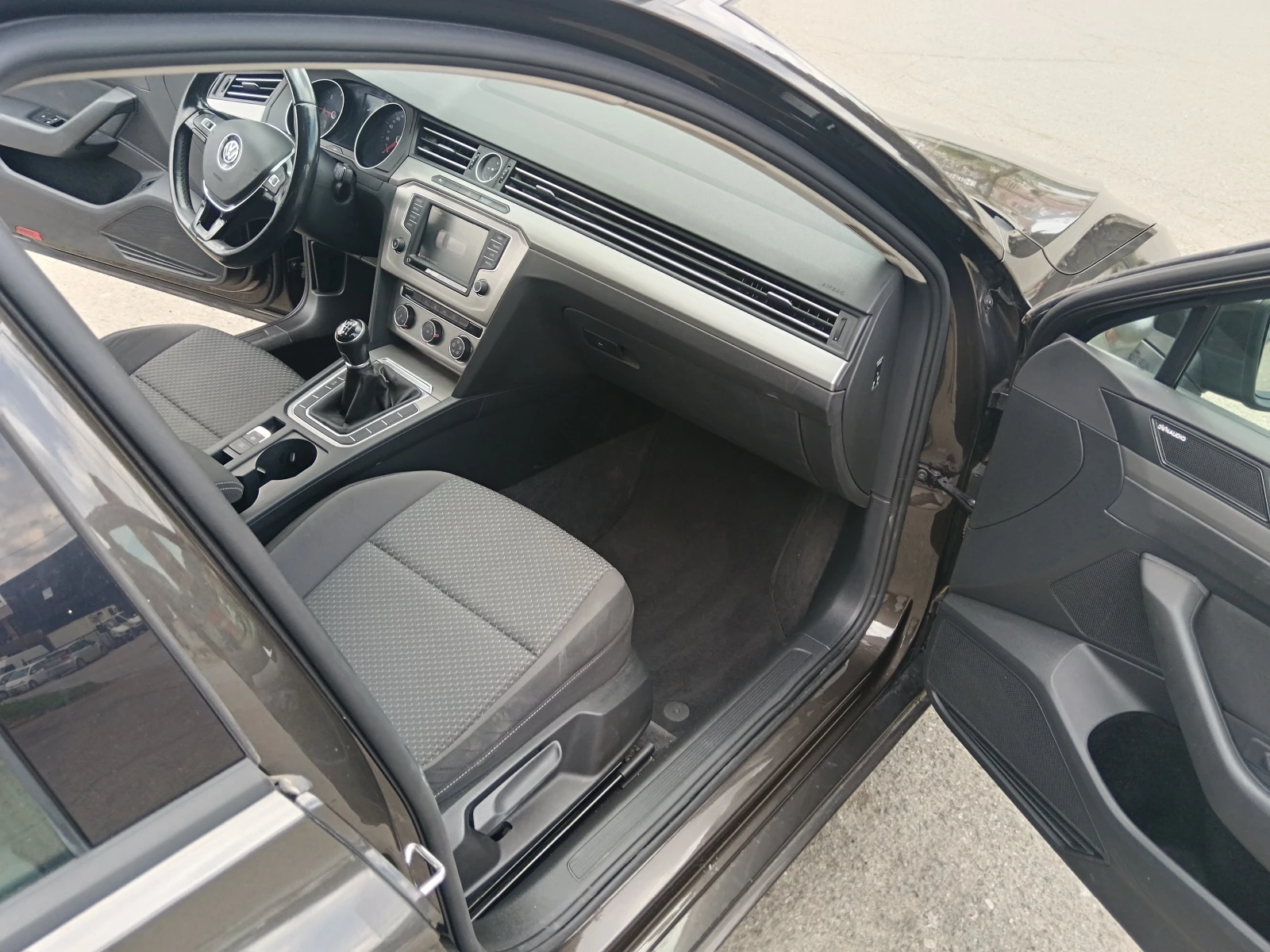 VW Passat B8/2.0 TDI 150 �.�/Keyless/���� �� 18.01.2026 | Mobile.bg � ����������� 7