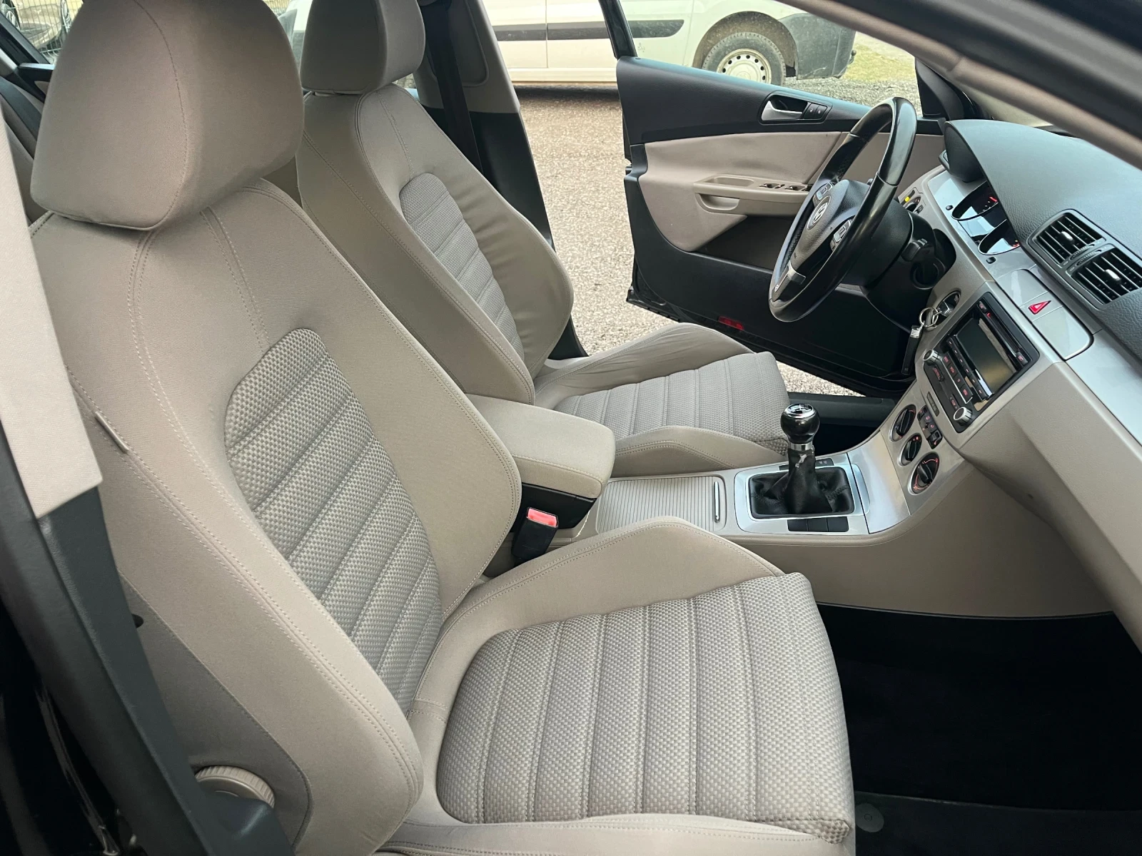 VW Passat 2.0TDI 143кс | Mobile.bg — изображение 11