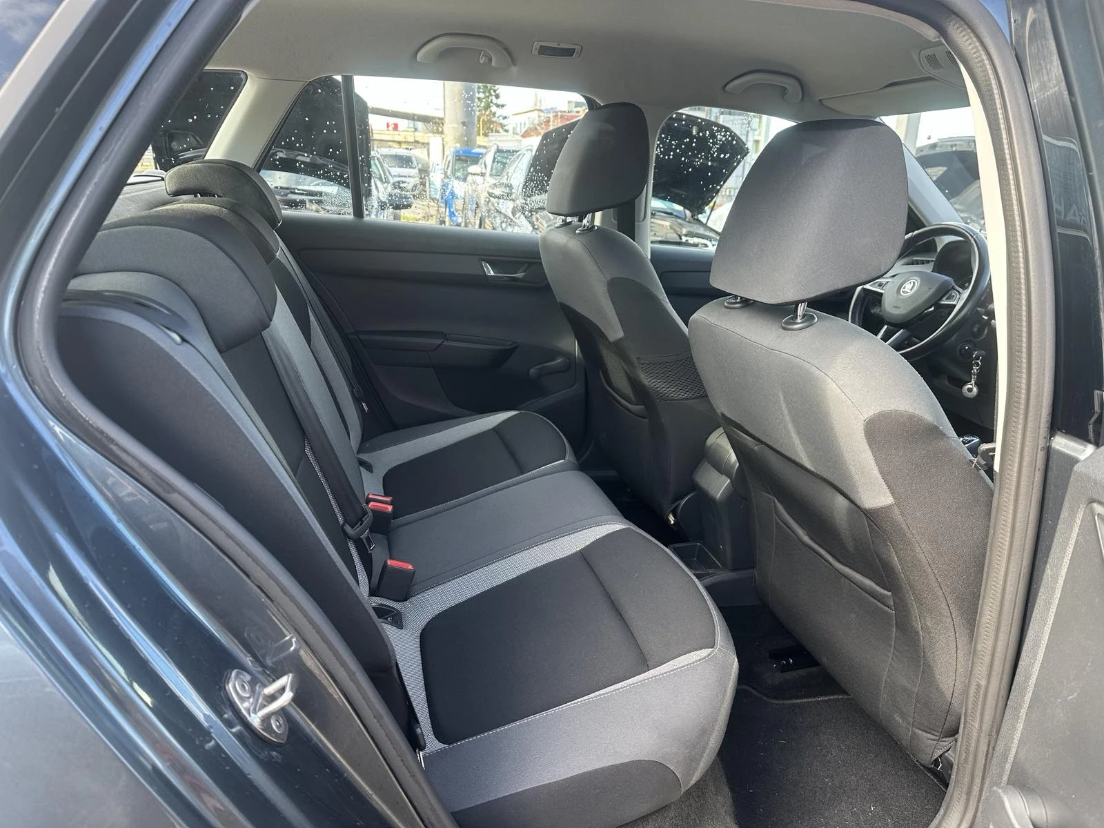 Skoda Fabia 1.2TSI  | Mobile.bg   13