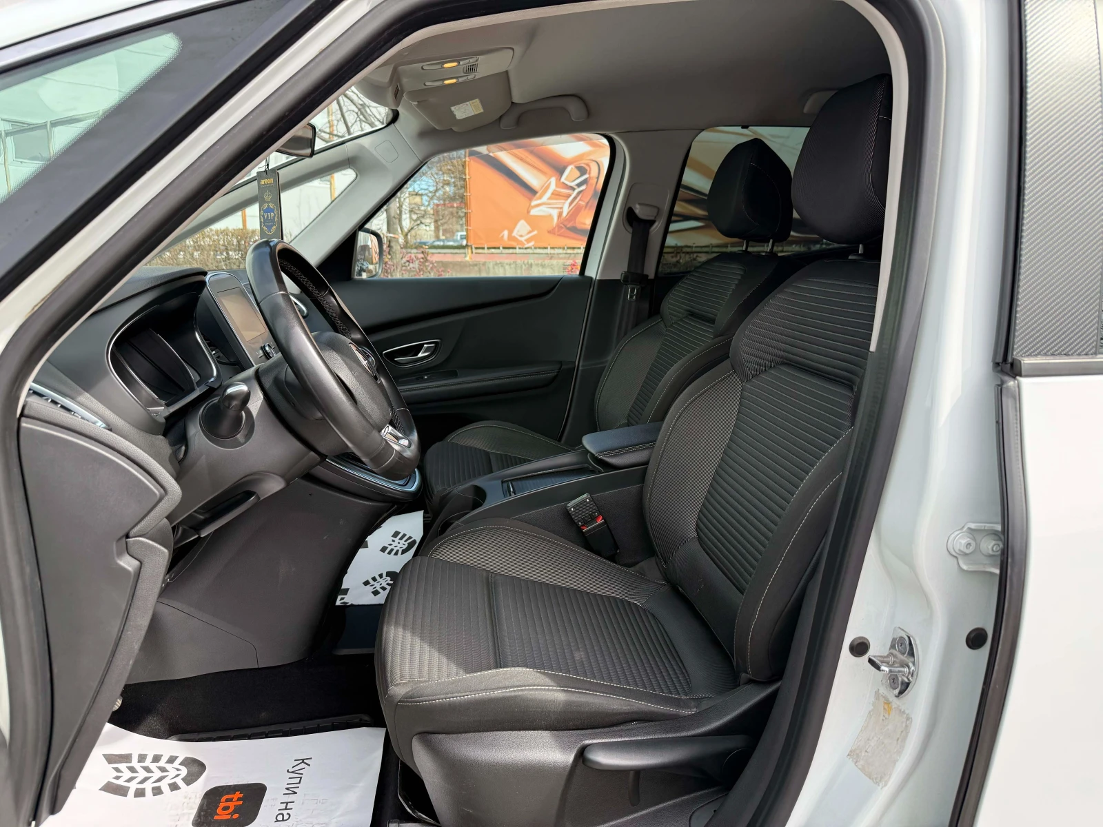 Renault Scenic, снимка 8 - Автомобили и джипове - 53825708