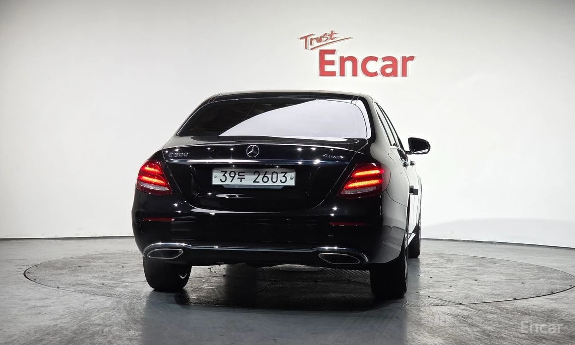 Mercedes-Benz E 300 DIGITAL* BURMESTER* 360 KAM* ПАМЕТ* 4 ПОДГРЕВА* ПА, снимка 4 - Автомобили и джипове - 54041676