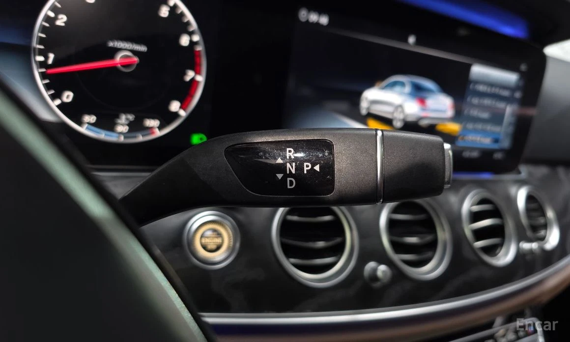 Mercedes-Benz E 300 DIGITAL* BURMESTER* 360 KAM* ПАМЕТ* 4 ПОДГРЕВА* ПА, снимка 9 - Автомобили и джипове - 54041676