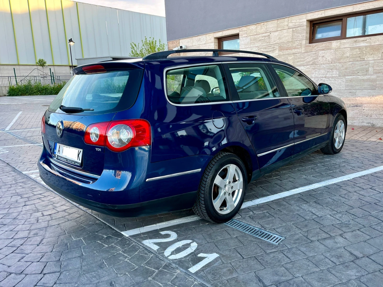 VW Passat 1.9TDI 105кс * Обслужена* ТОП, снимка 5 - Автомобили и джипове - 54610587