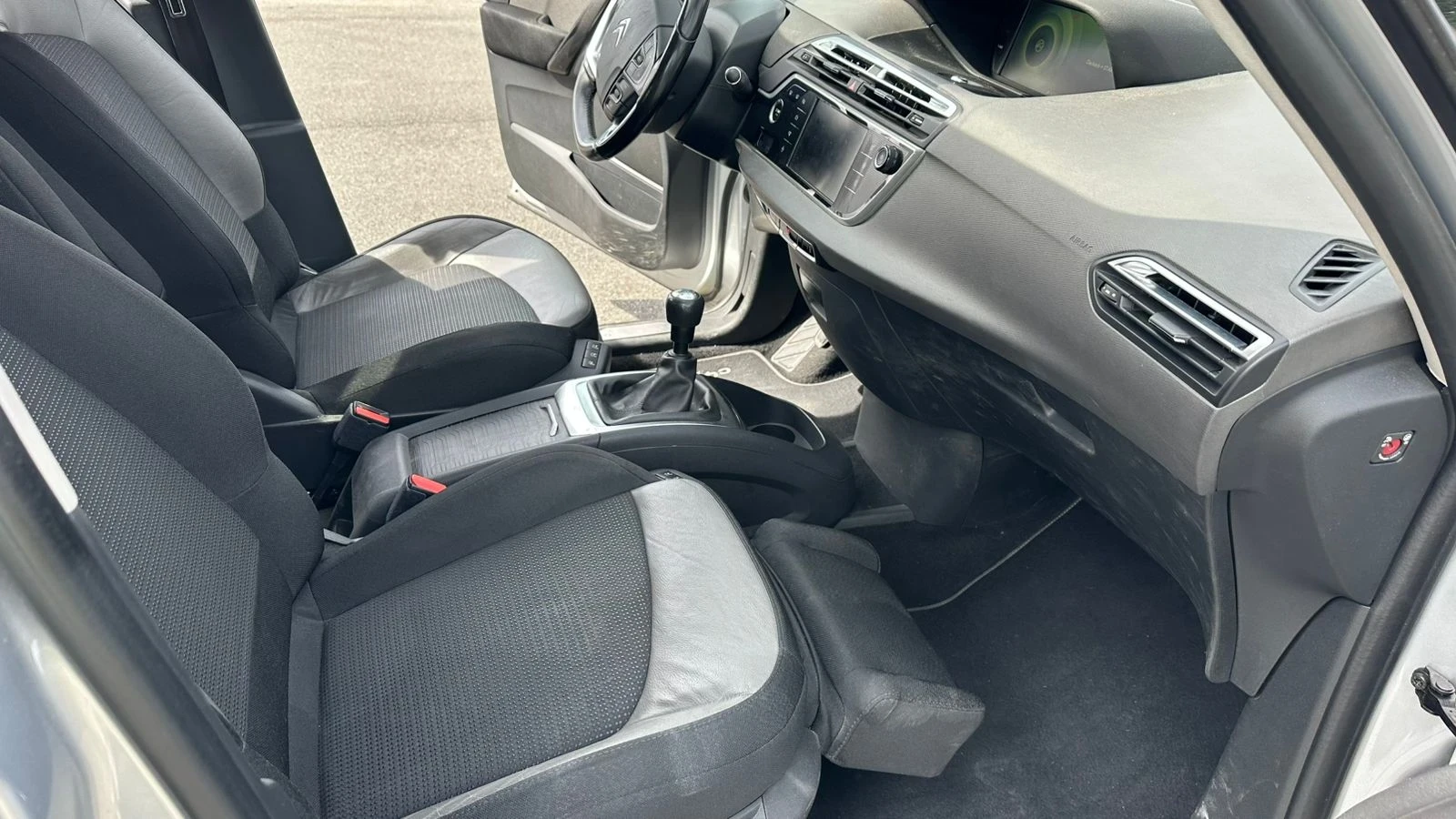Citroen C4 Picasso, снимка 9 - Автомобили и джипове - 54611089