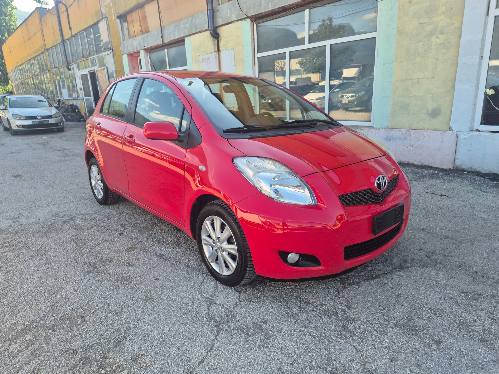 Toyota Yaris 1.3I 6ск. 160000км KLIMA ITALY, снимка 3 - Автомобили и джипове - 54683587