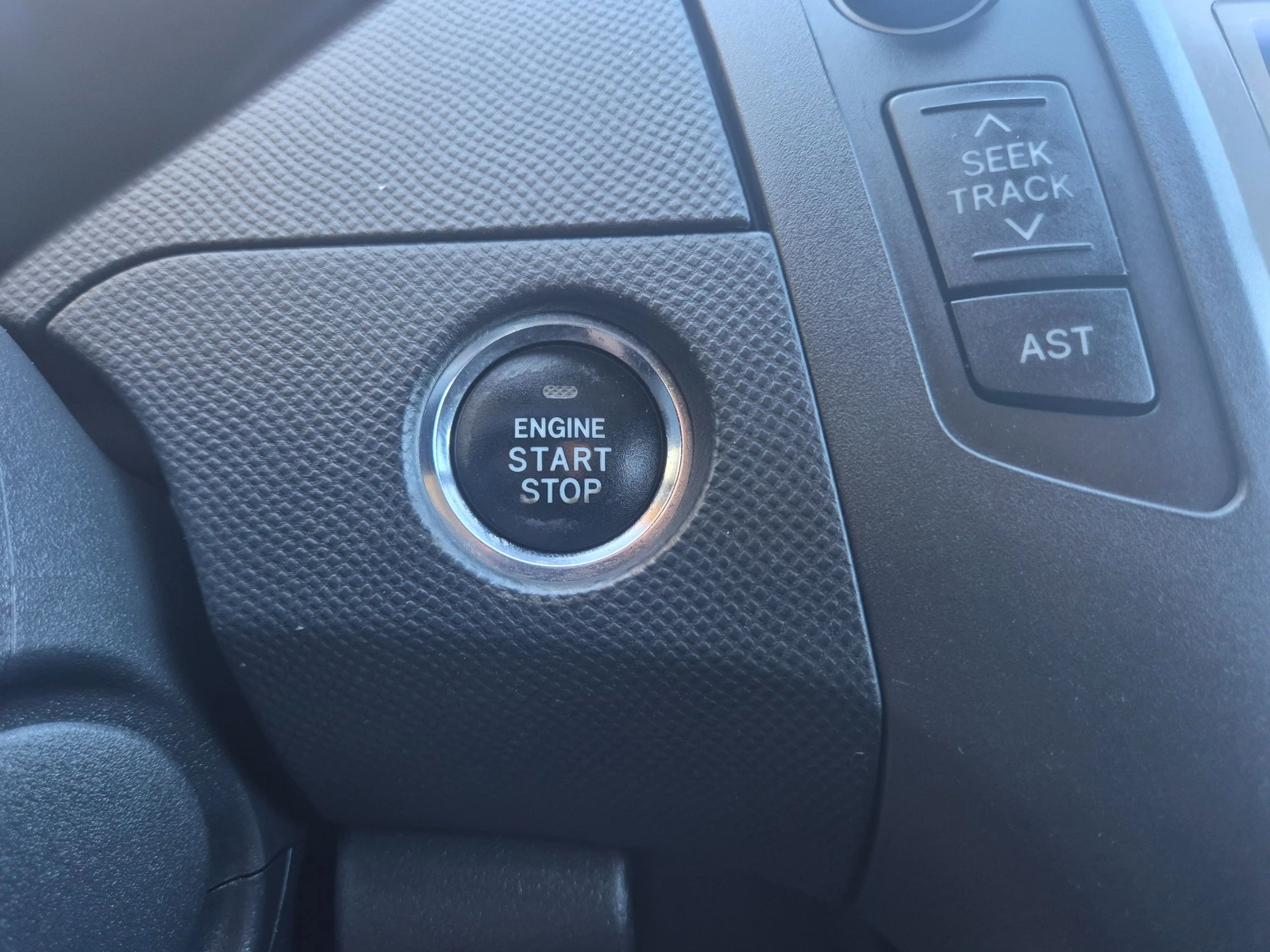 Toyota Yaris 1.3I 6ск. 160000км KLIMA ITALY, снимка 16 - Автомобили и джипове - 54683587