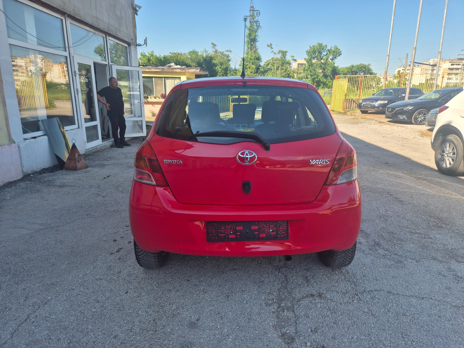 Toyota Yaris 1.3I 6ск. 160000км KLIMA ITALY, снимка 6 - Автомобили и джипове - 54683587