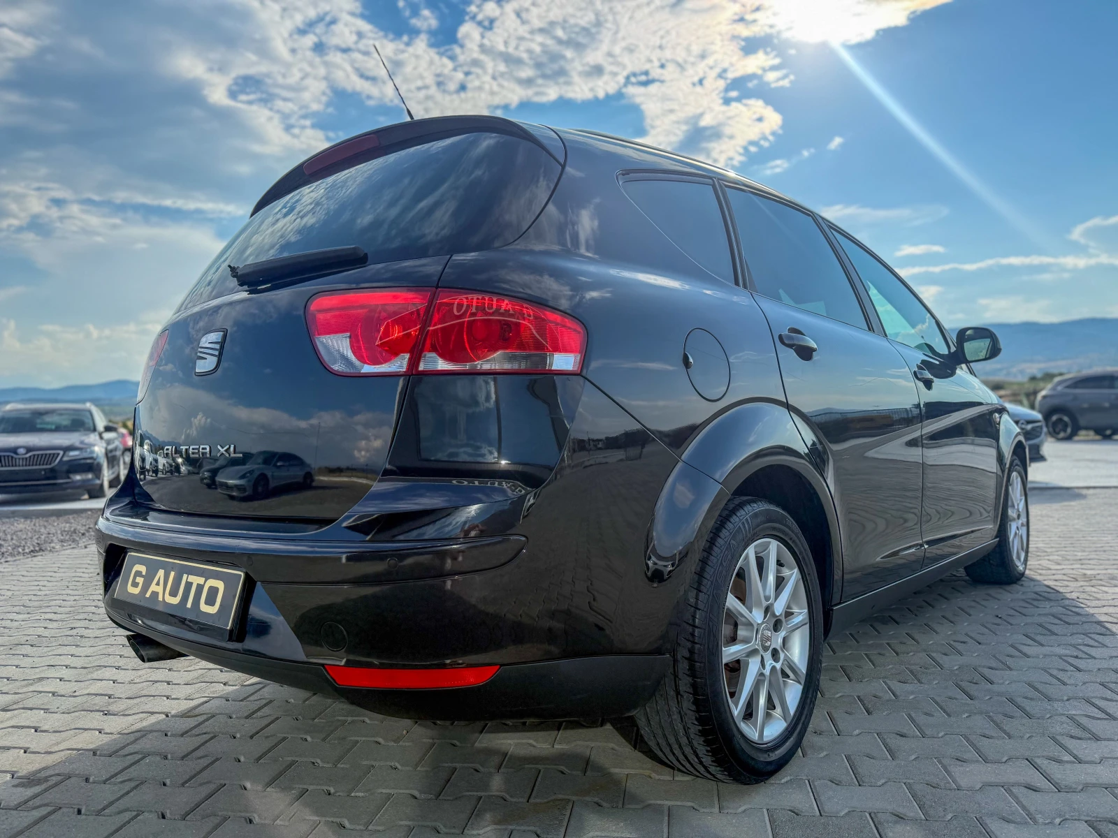 Seat Altea 2.0 TDI 150KS СОБСТВЕН ЛИЗИКГ , снимка 5 - Автомобили и джипове - 55046439