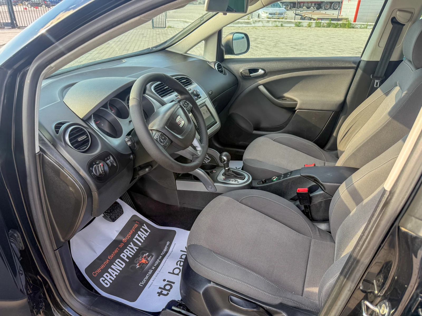 Seat Altea 2.0 TDI 150KS СОБСТВЕН ЛИЗИКГ , снимка 9 - Автомобили и джипове - 55046439