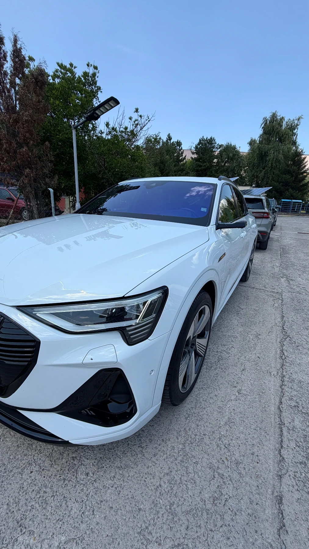 Audi E-Tron, снимка 3 - Автомобили и джипове - 55172527