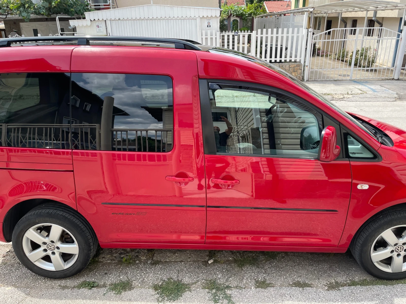 VW Caddy 30 edition , снимка 4 - Автомобили и джипове - 55313273