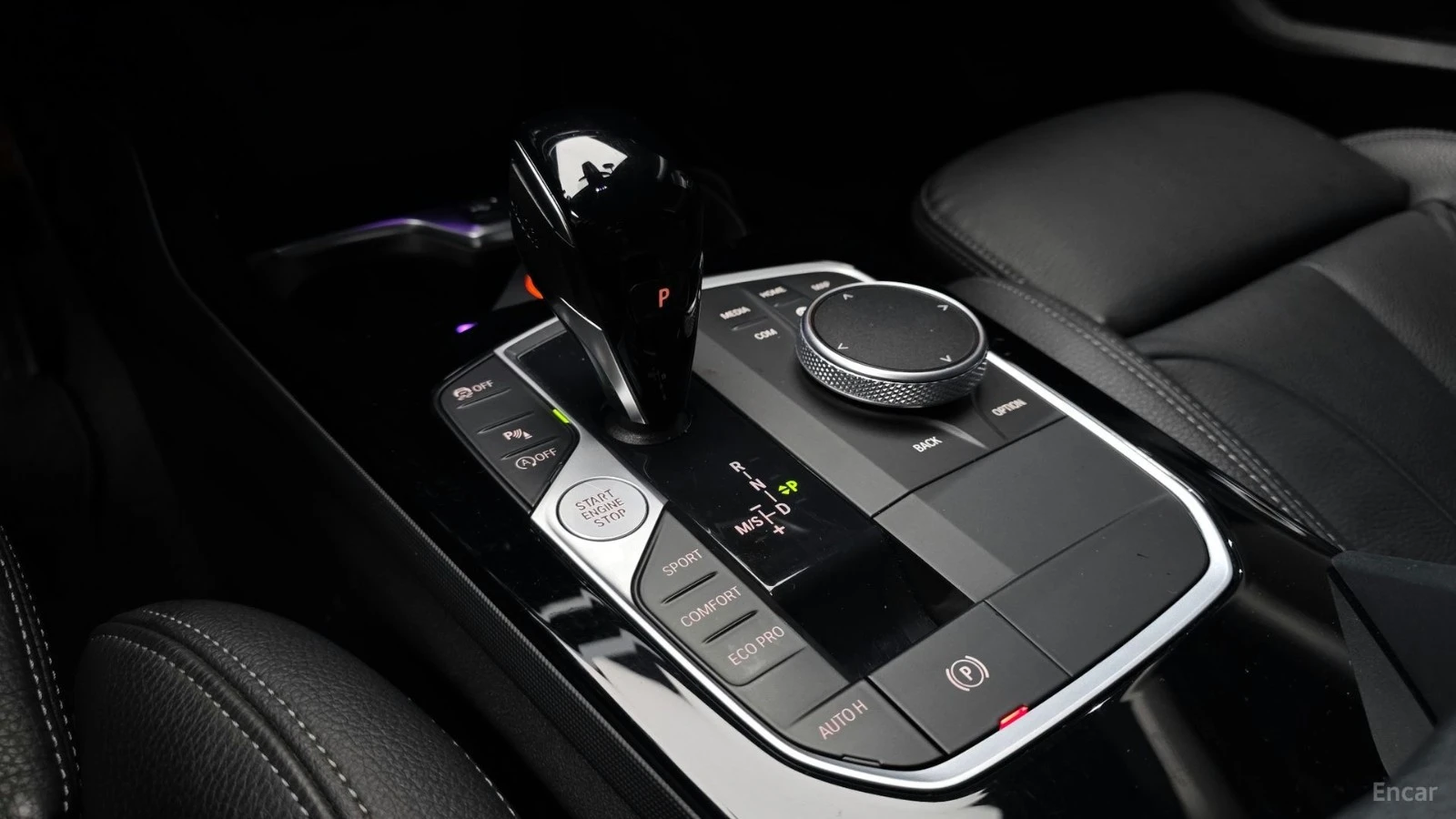 BMW 120 Avantage* КОЖА* НАВИ* КАМЕРА, снимка 7 - Автомобили и джипове - 55467851