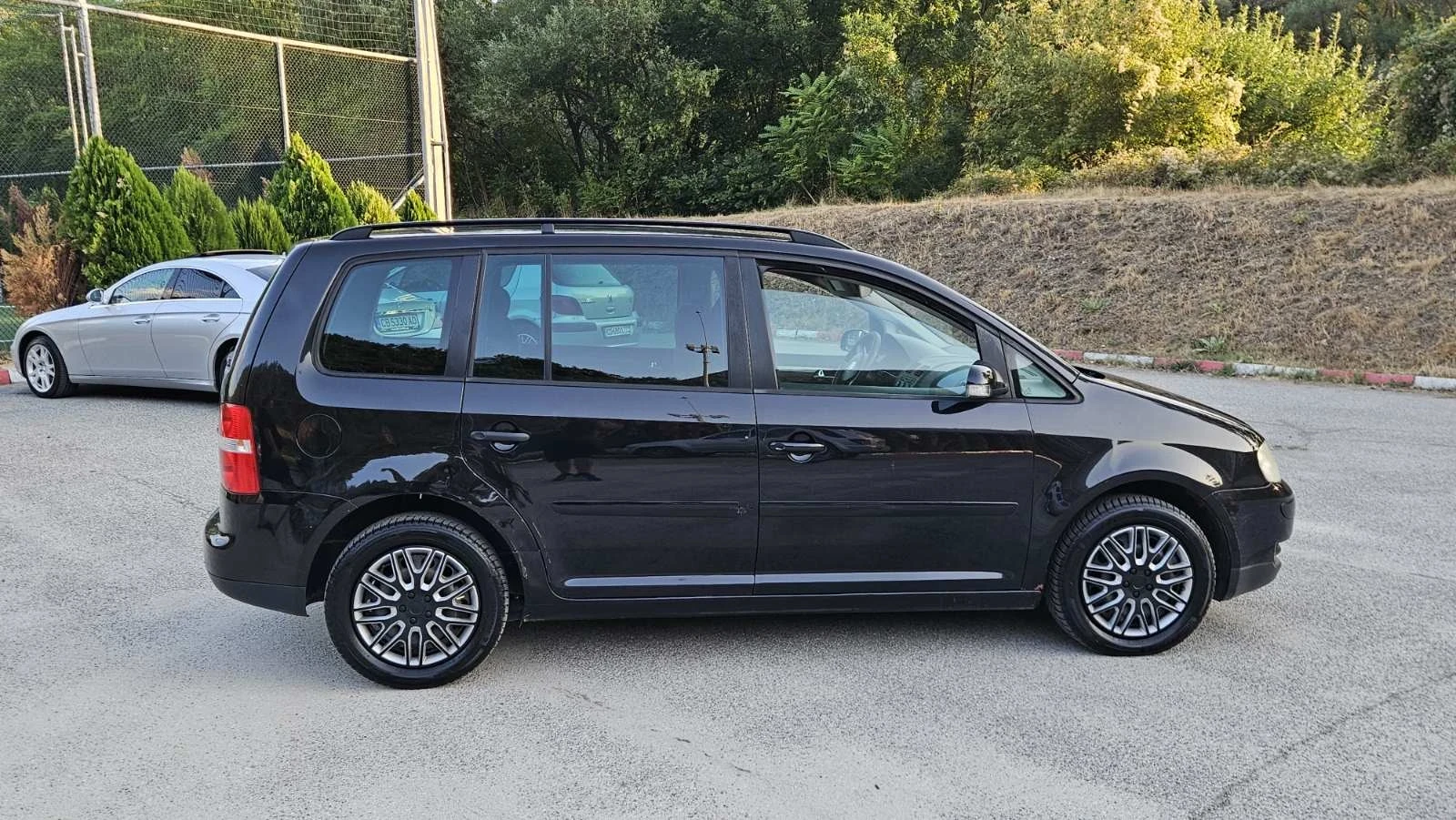 VW Touran, снимка 3 - Автомобили и джипове - 55848802