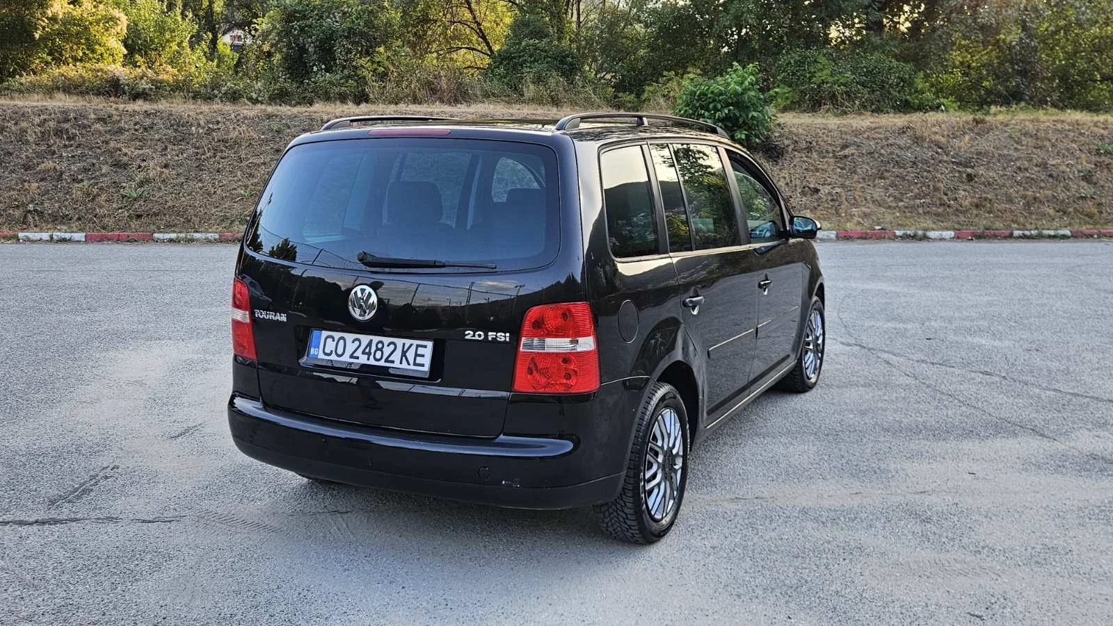 VW Touran, снимка 6 - Автомобили и джипове - 55848802
