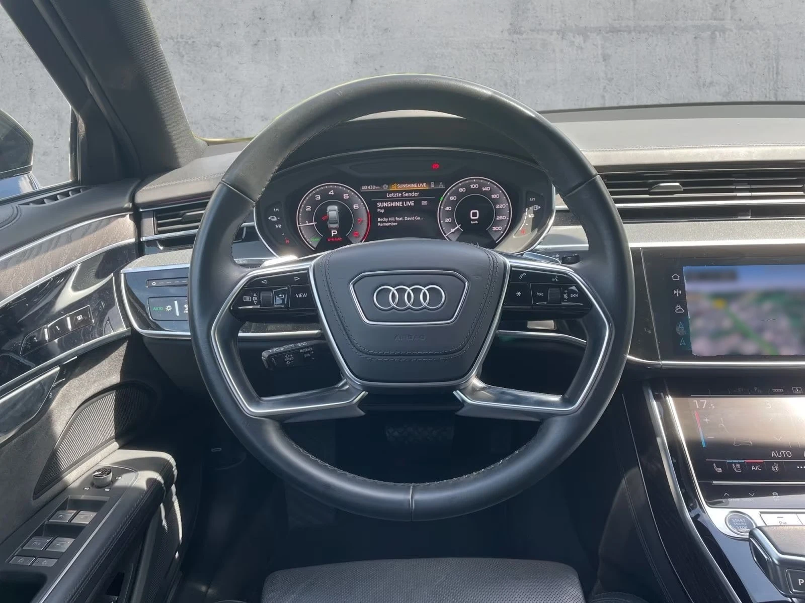 Audi A8 60 TFSIe / S-LINE / MATRIX / HUD / 360 / AIR/ PANO, снимка 12 - Автомобили и джипове - 56002130