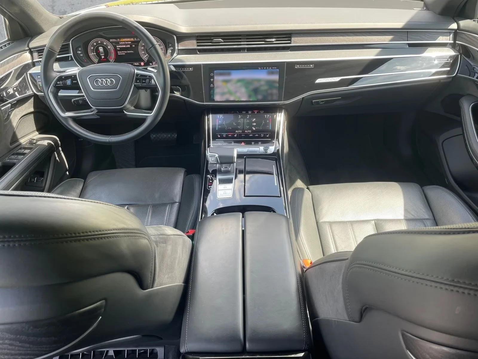 Audi A8 60 TFSIe / S-LINE / MATRIX / HUD / 360 / AIR/ PANO, снимка 11 - Автомобили и джипове - 56002130