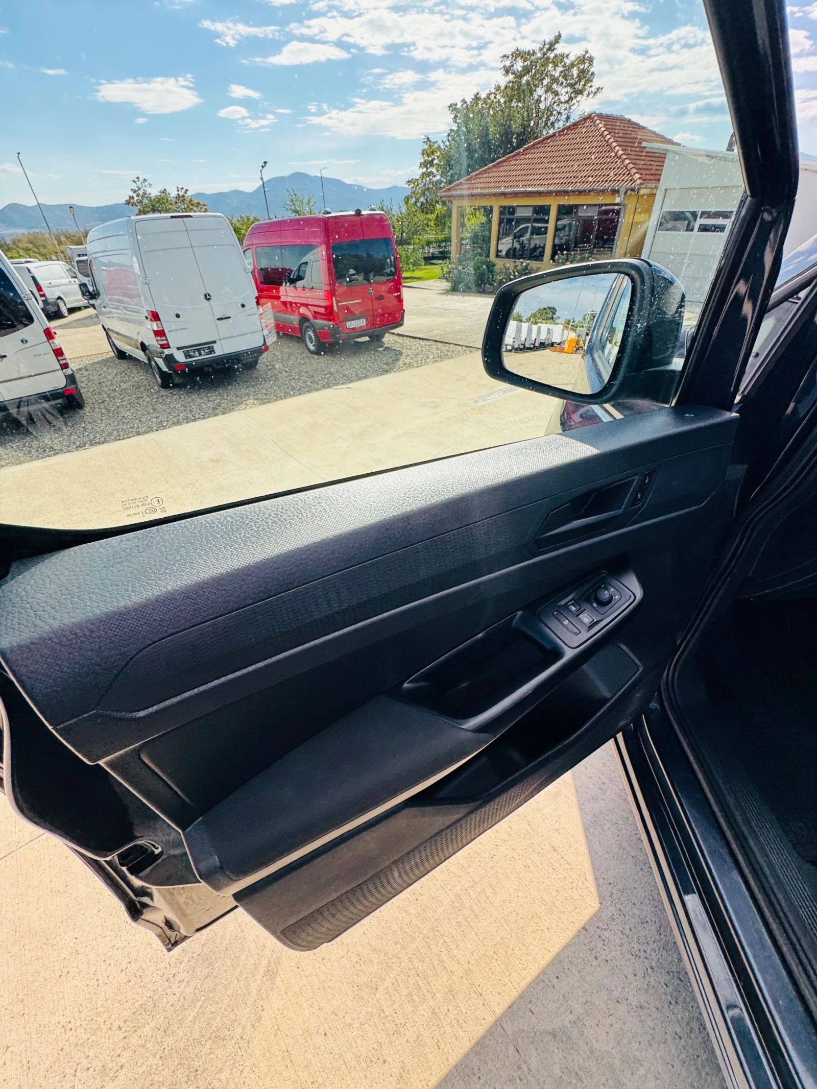 VW Caddy Немски!2.0!Климатр.ТОП!Чисто нов!, снимка 10 - Автомобили и джипове - 56257857