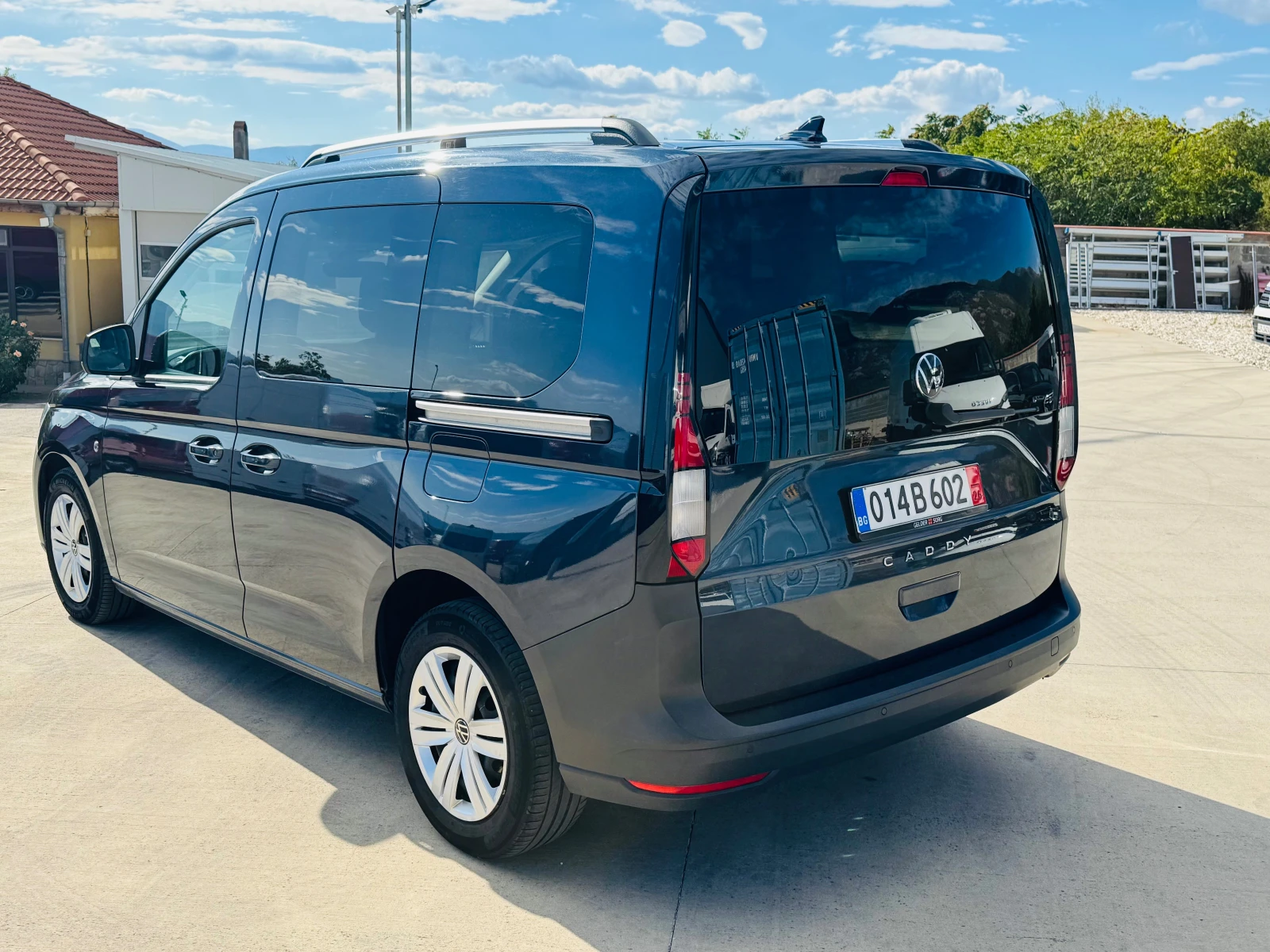 VW Caddy Немски!2.0!Климатр.ТОП!Чисто нов!, снимка 4 - Автомобили и джипове - 56257857