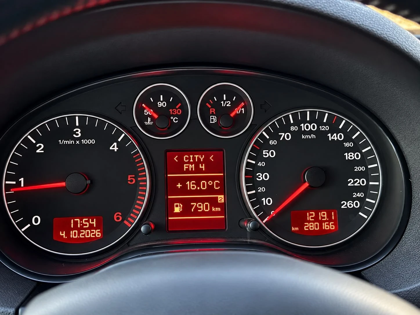 Audi A3  SPORTBACK 2.0 TDI 140 к.с. QUATTRO 4x4, снимка 11 - Автомобили и джипове - 56356846