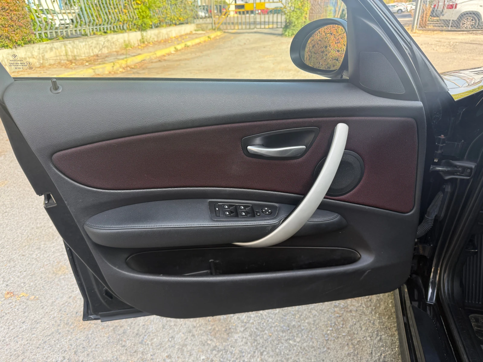 BMW 118 i Facelift, снимка 11 - Автомобили и джипове - 56562572