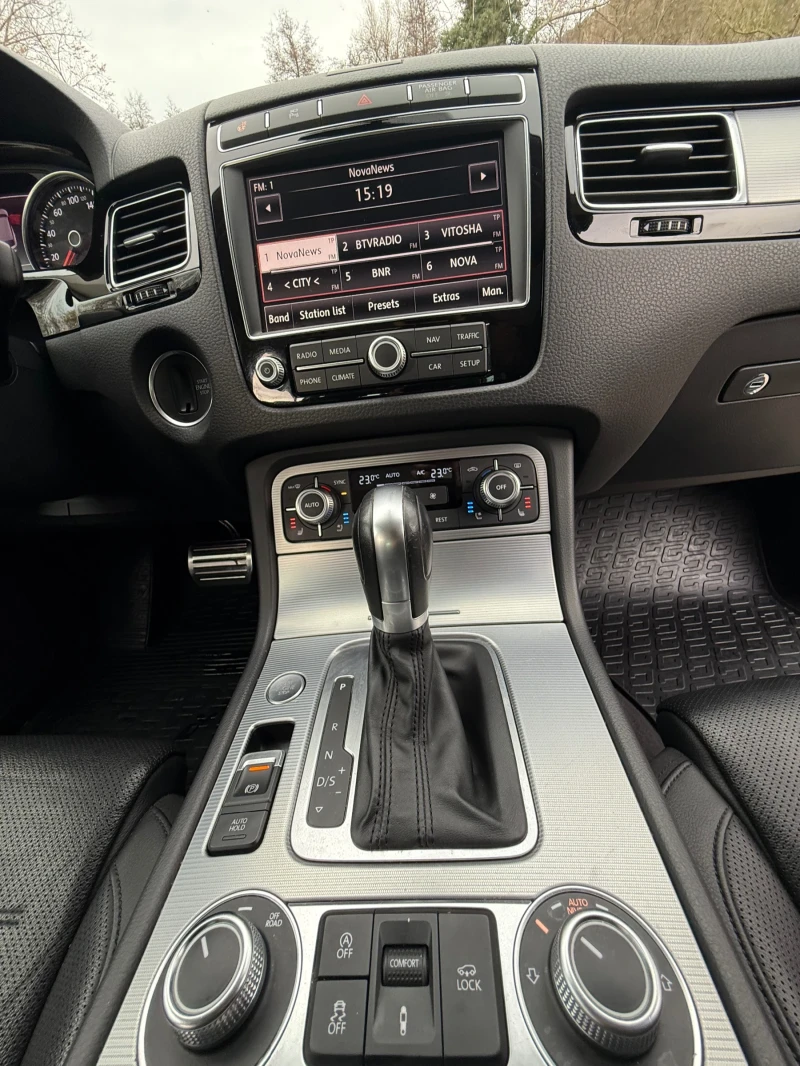 VW Touareg 3.0 TDI R.line, снимка 13 - Автомобили и джипове - 52588419