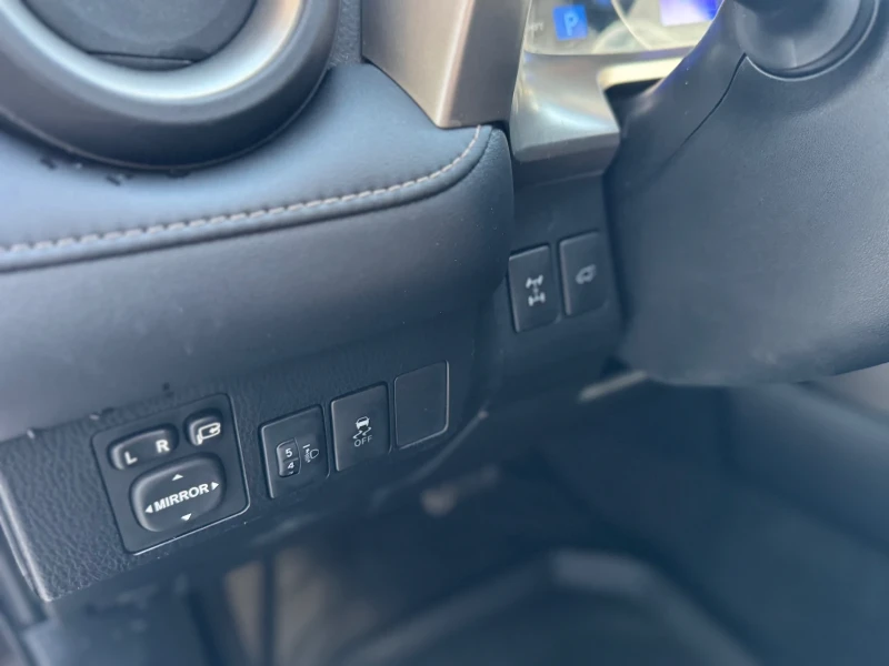 Toyota Rav4 2.2d4d АВТОМАТИК 4х4, снимка 10 - Автомобили и джипове - 53114951