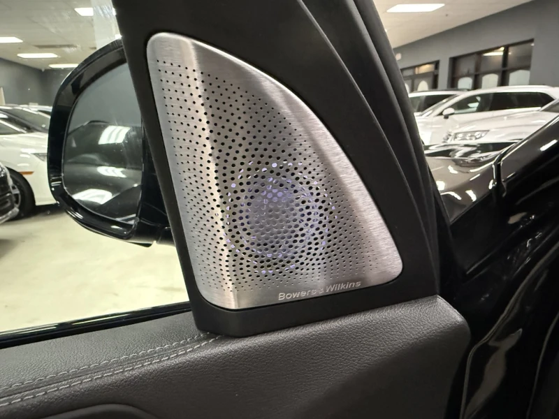 BMW X7 40 * Фиксирана цена до БГ* Един собственик* CARFAX, снимка 17 - Автомобили и джипове - 53382319