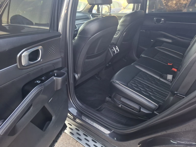 Kia Sorento 1.6 HEV Limited, снимка 7 - Автомобили и джипове - 53518801