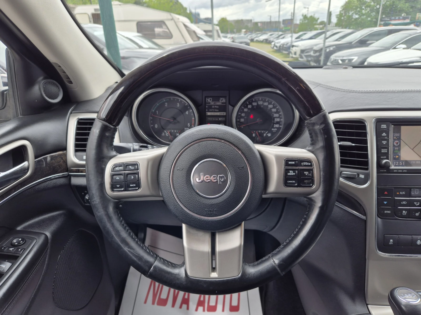 Jeep Grand cherokee 3.0D-OVERLAND-ПАНОРАМА - изображение 9