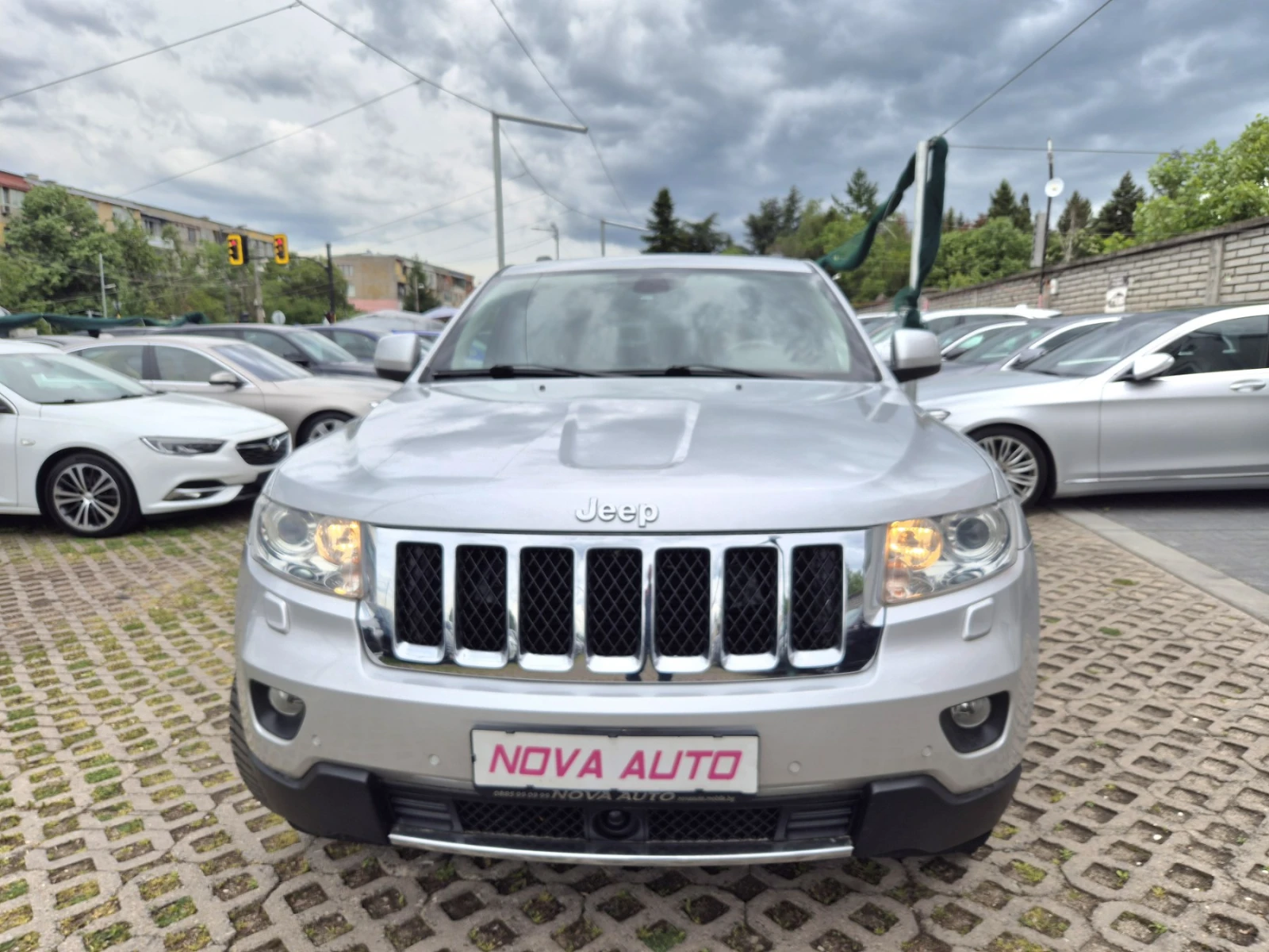Jeep Grand cherokee 3.0D-OVERLAND-ПАНОРАМА - изображение 6