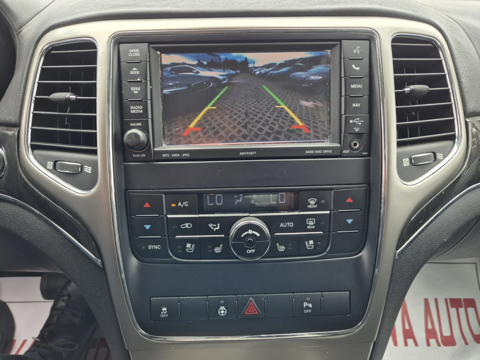 Jeep Grand cherokee 3.0D-OVERLAND-ПАНОРАМА - изображение 10