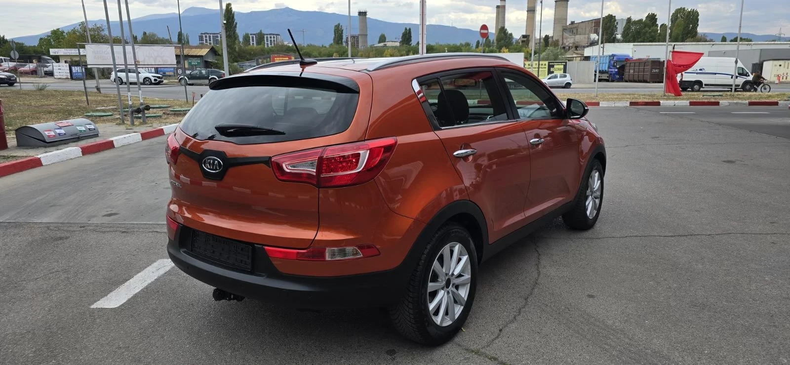 Kia Sportage УНИКАТ-АВТОМАТ-КОЖА -НАВИГАЦИЯ - изображение 5