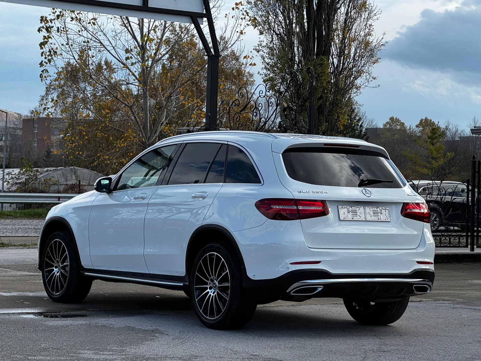Mercedes-Benz GLC 250 4Matic - изображение 3