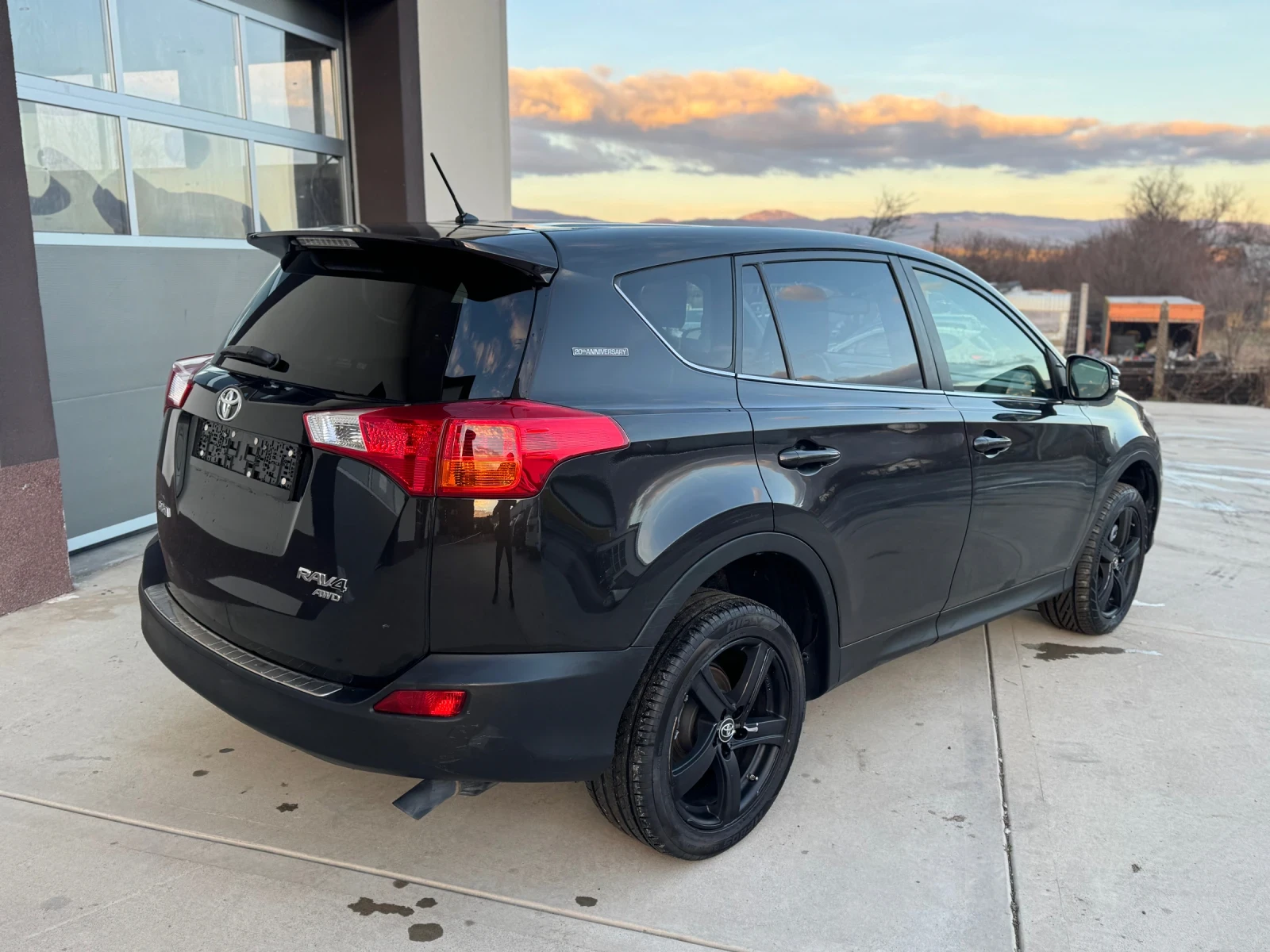 Toyota Rav4 2.2d4d АВТОМАТИК 4х4 - изображение 5