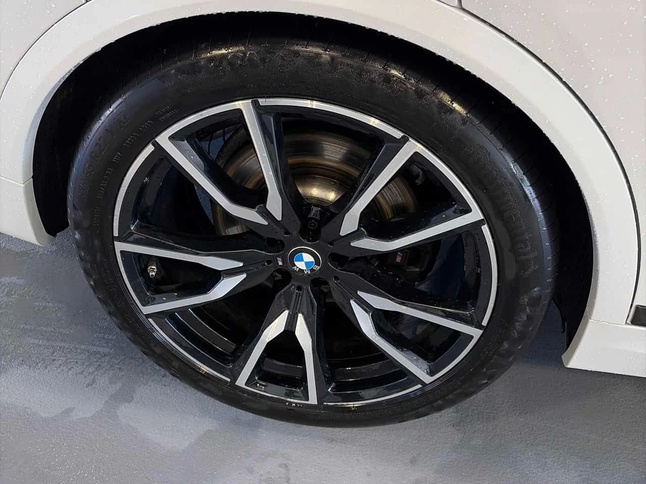 BMW X7 * xDrive40i* DIS* H/K* ОБДУХВАНЕ* МАСАЖ* ЛАЗЕР* , снимка 7 - Автомобили и джипове - 53842613