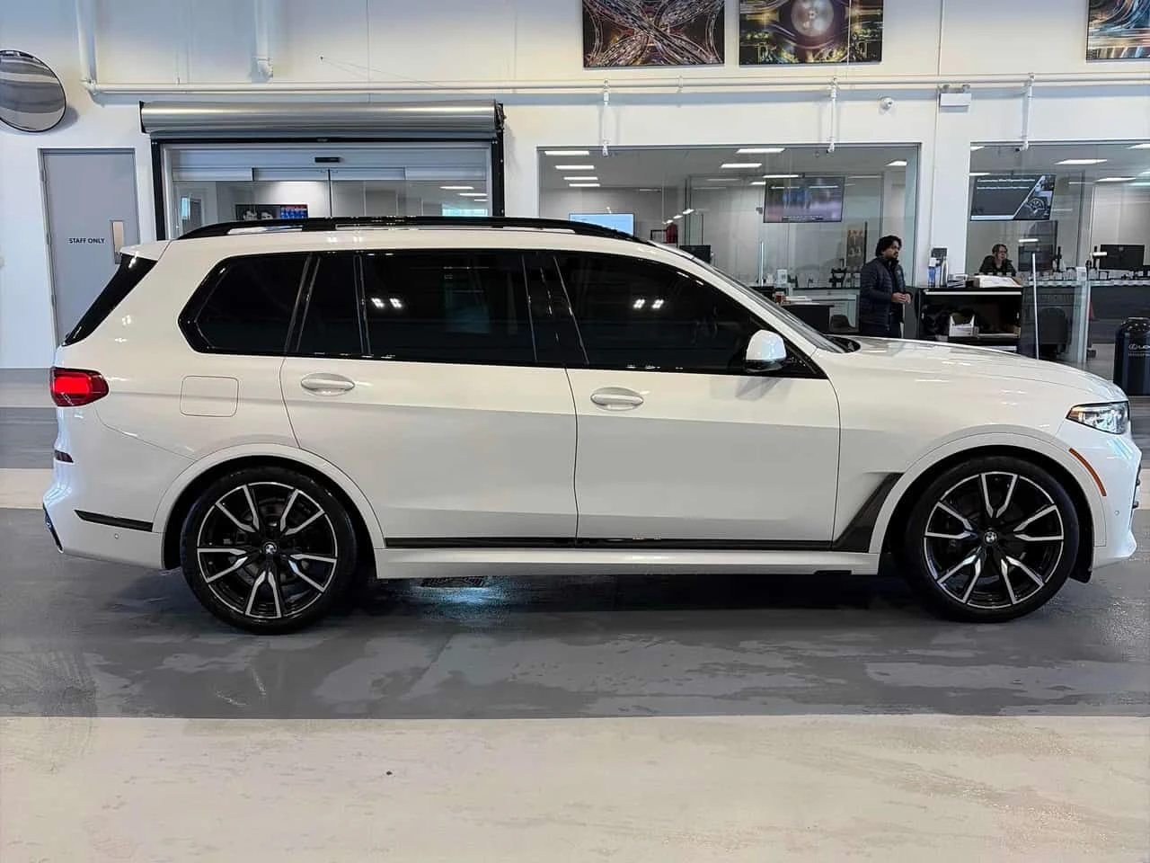 BMW X7 * xDrive40i* DIS* H/K* ОБДУХВАНЕ* МАСАЖ* ЛАЗЕР* , снимка 3 - Автомобили и джипове - 53842613