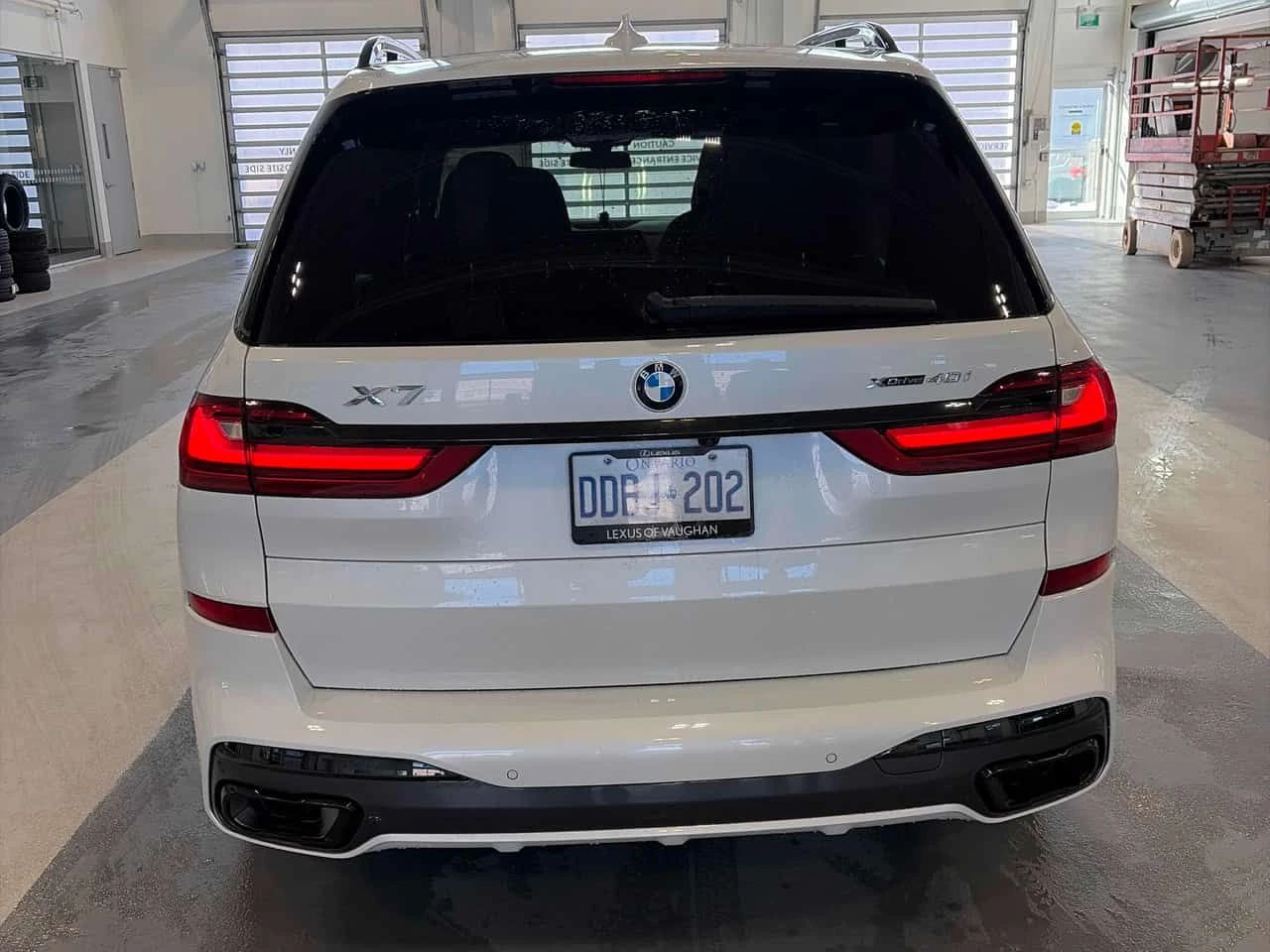 BMW X7 * xDrive40i* DIS* H/K* ОБДУХВАНЕ* МАСАЖ* ЛАЗЕР* , снимка 4 - Автомобили и джипове - 53842613