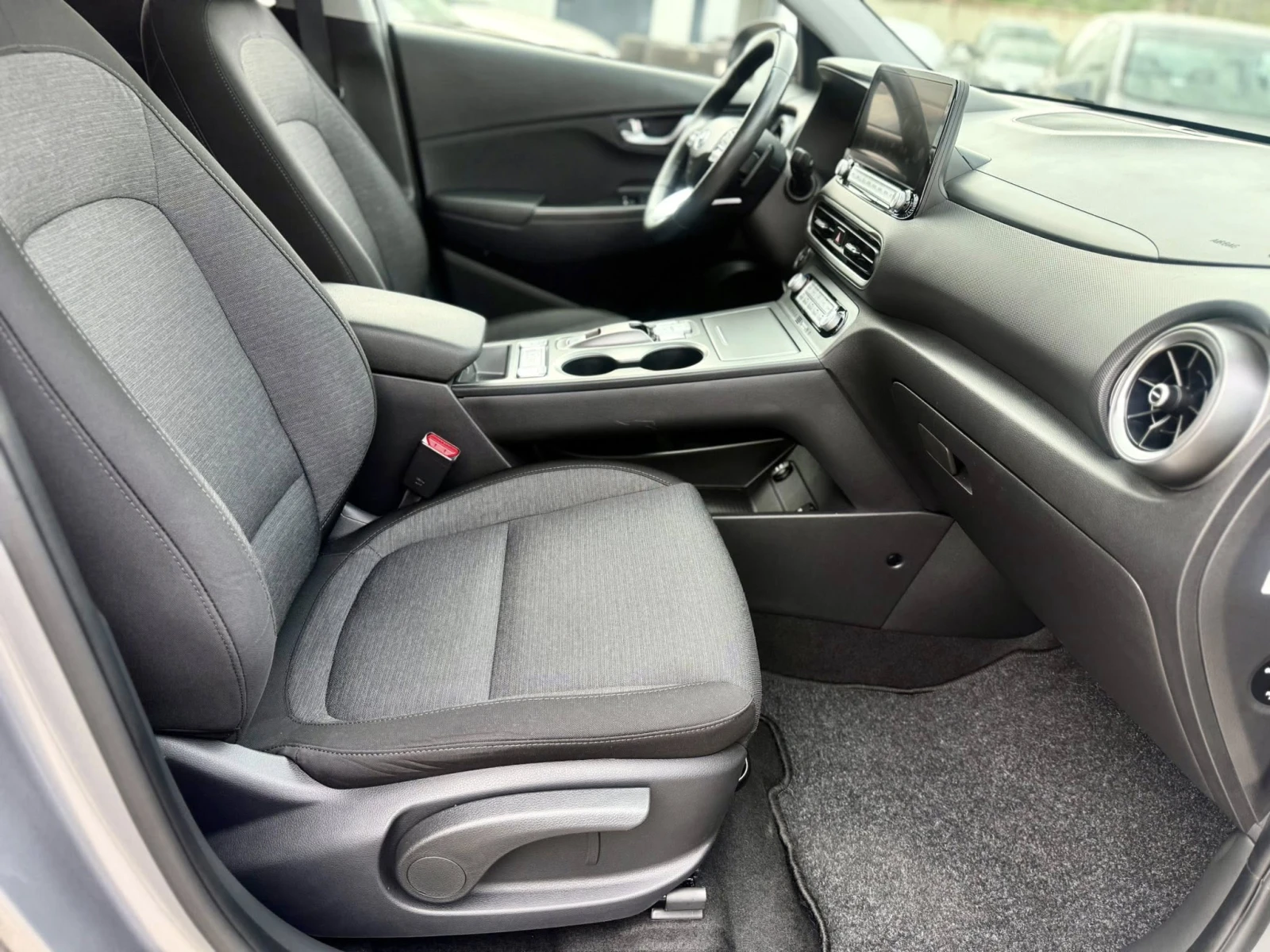 Hyundai Kona ELECTRIC, снимка 12 - Автомобили и джипове - 54217420