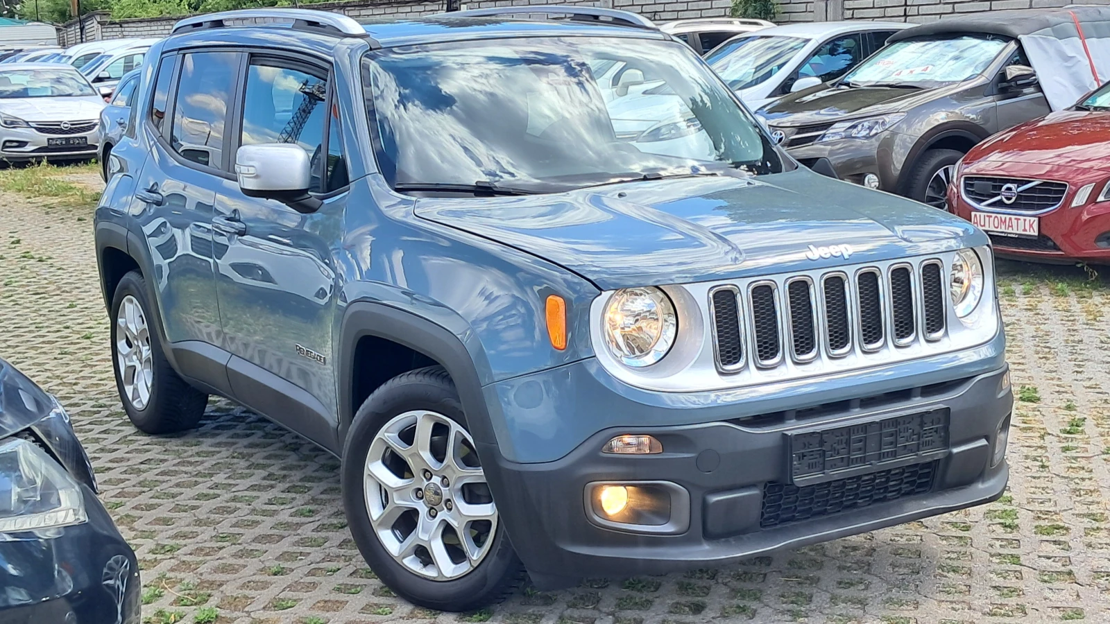Jeep Renegade РЕАЛ КМ ИЗКЛЮЧИТЕЛНО СЕРВ КНИЖ УНИКТ ПАНОРАМ КАМЕР, снимка 2 - Автомобили и джипове - 54520424