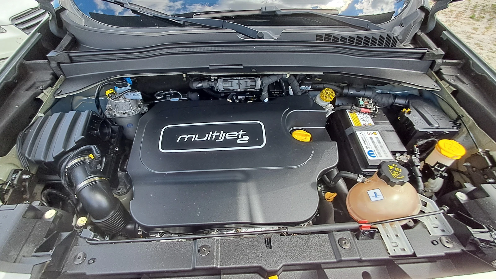 Jeep Renegade РЕАЛ КМ ИЗКЛЮЧИТЕЛНО СЕРВ КНИЖ УНИКТ ПАНОРАМ КАМЕР, снимка 16 - Автомобили и джипове - 54520424