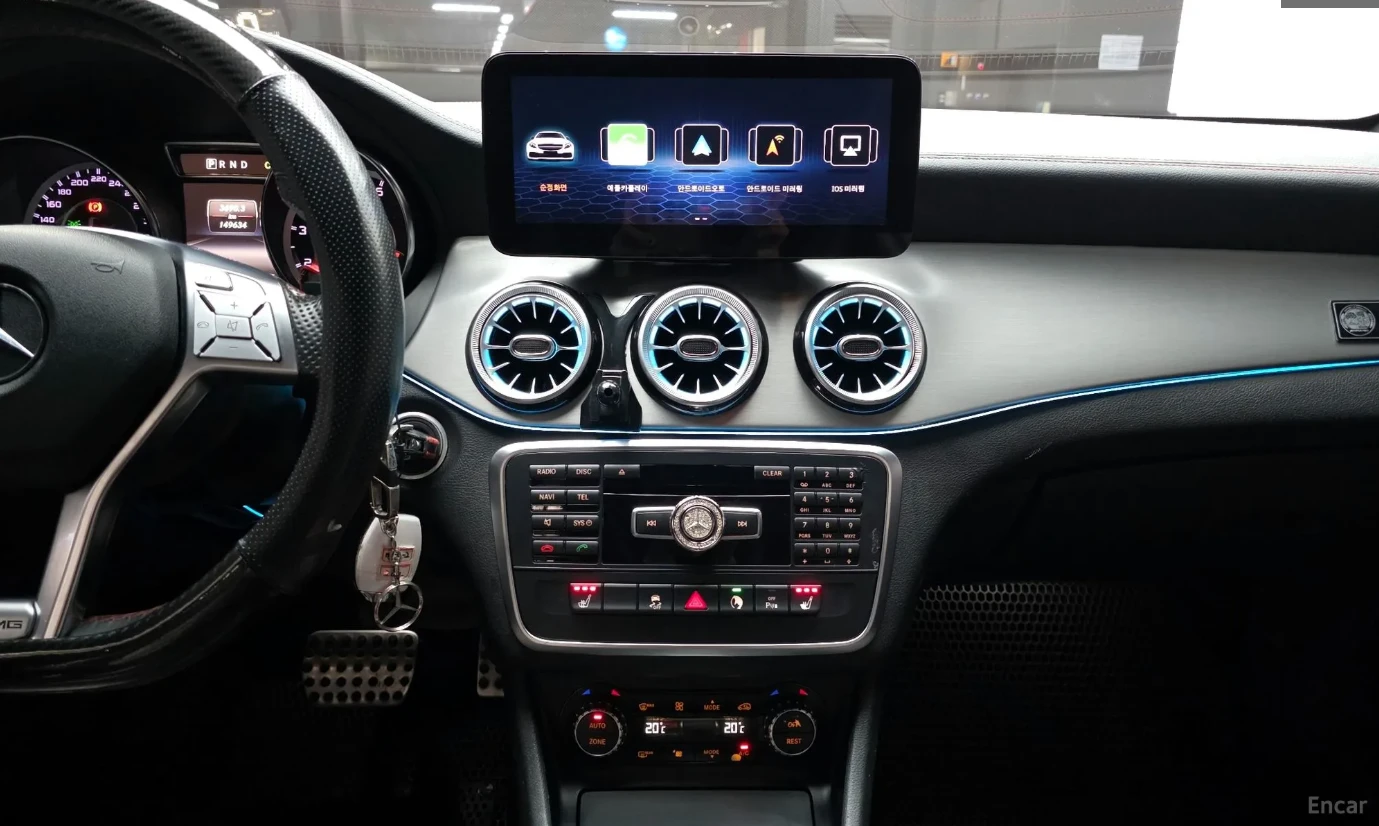 Mercedes-Benz GLA 45 AMG КАМЕРИ/ CARPLAY/ ШИБИДАХ , снимка 10 - Автомобили и джипове - 54681410