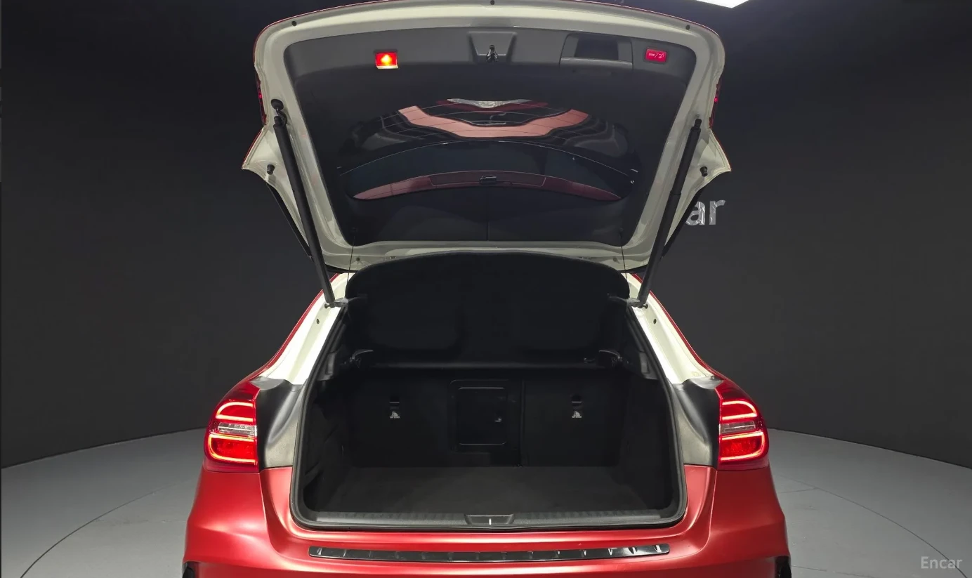 Mercedes-Benz GLA 45 AMG КАМЕРИ/ CARPLAY/ ШИБИДАХ , снимка 17 - Автомобили и джипове - 54681410
