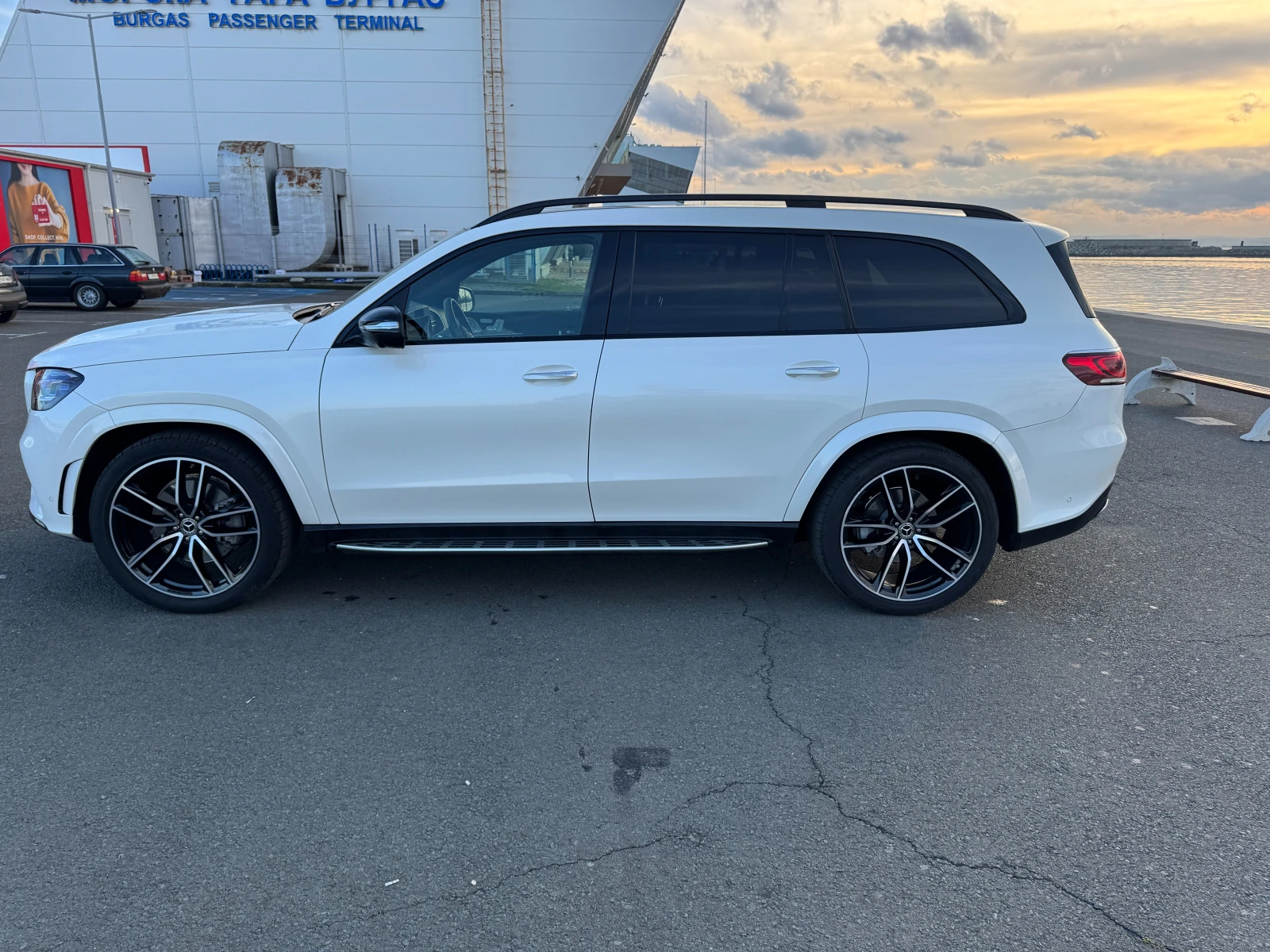 Mercedes-Benz GLS 400 d 4-Matic AMG Night Package, снимка 5 - Автомобили и джипове - 54739588