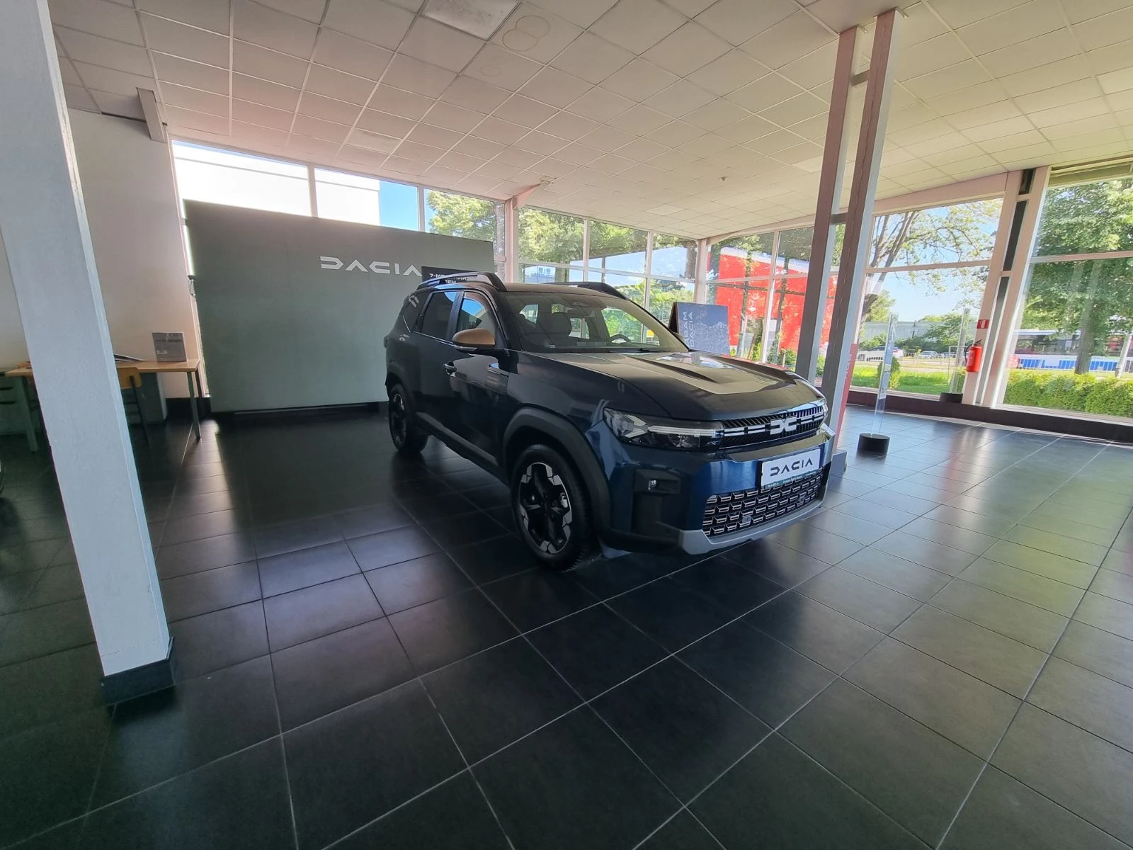 Dacia Bigster TCe 130 4x4, снимка 3 - Автомобили и джипове - 54870278