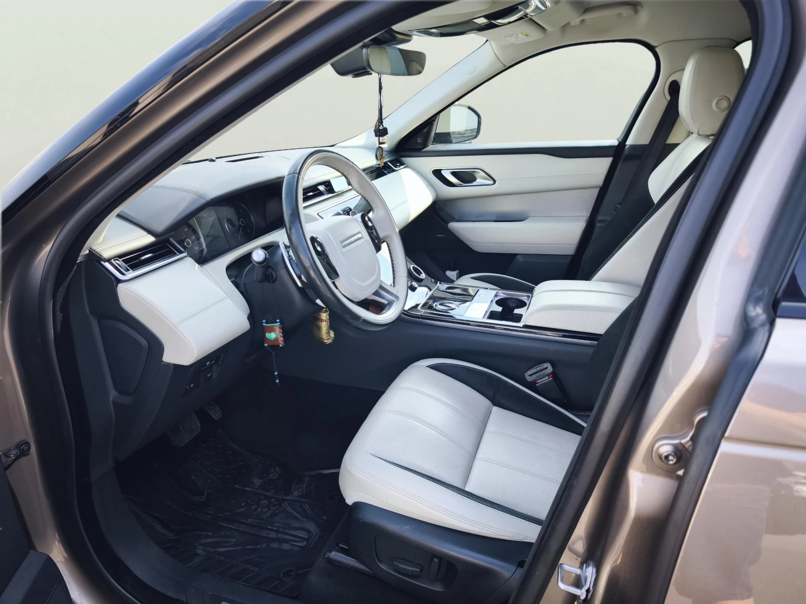Land Rover Range Rover Velar 3.0, снимка 7 - Автомобили и джипове - 54930019