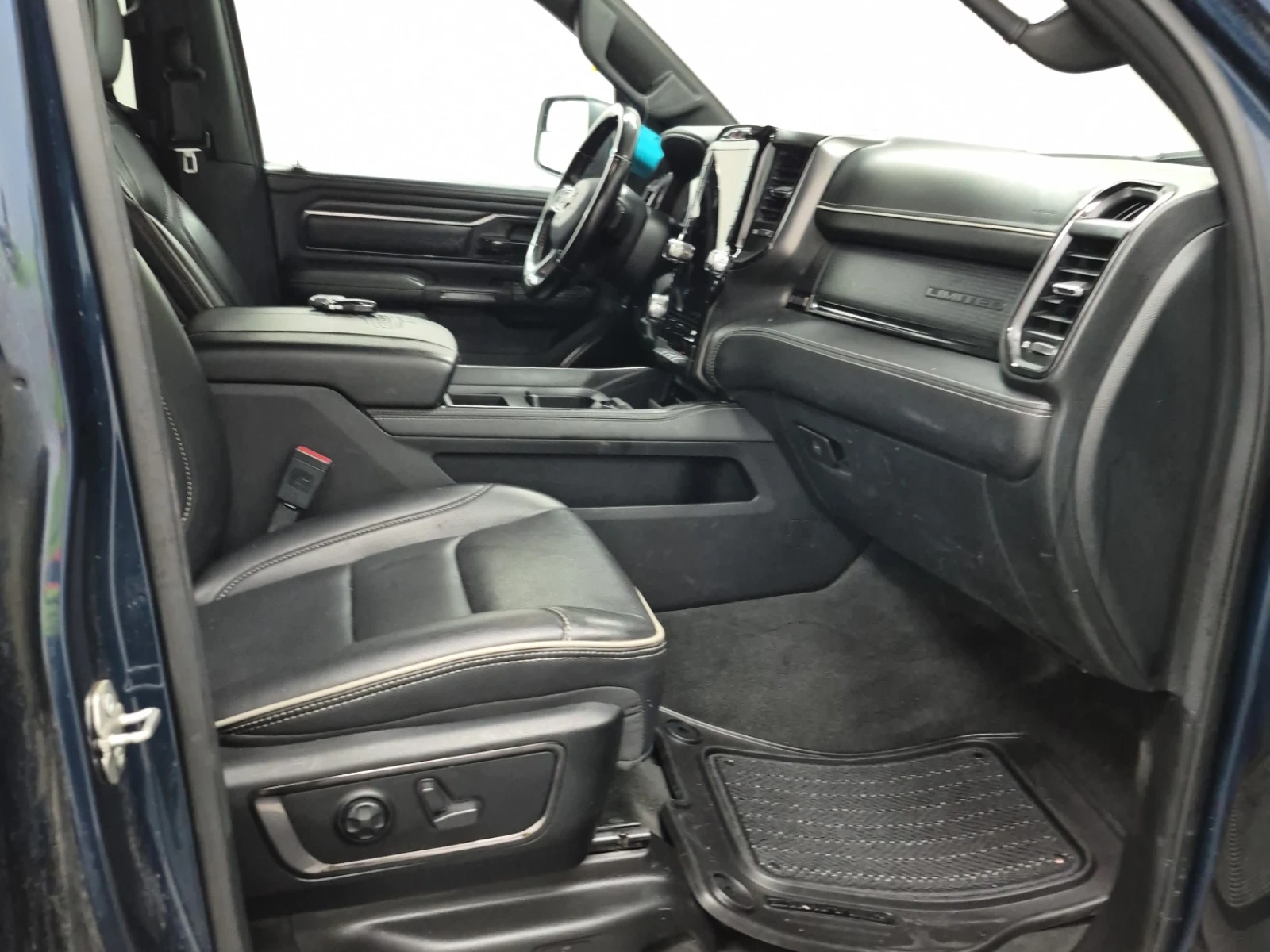 Dodge RAM 1500 Limited/5.7/AWD/H&K/Lane Assist/Blind Spot/Обдух, снимка 11 - Автомобили и джипове - 54943223