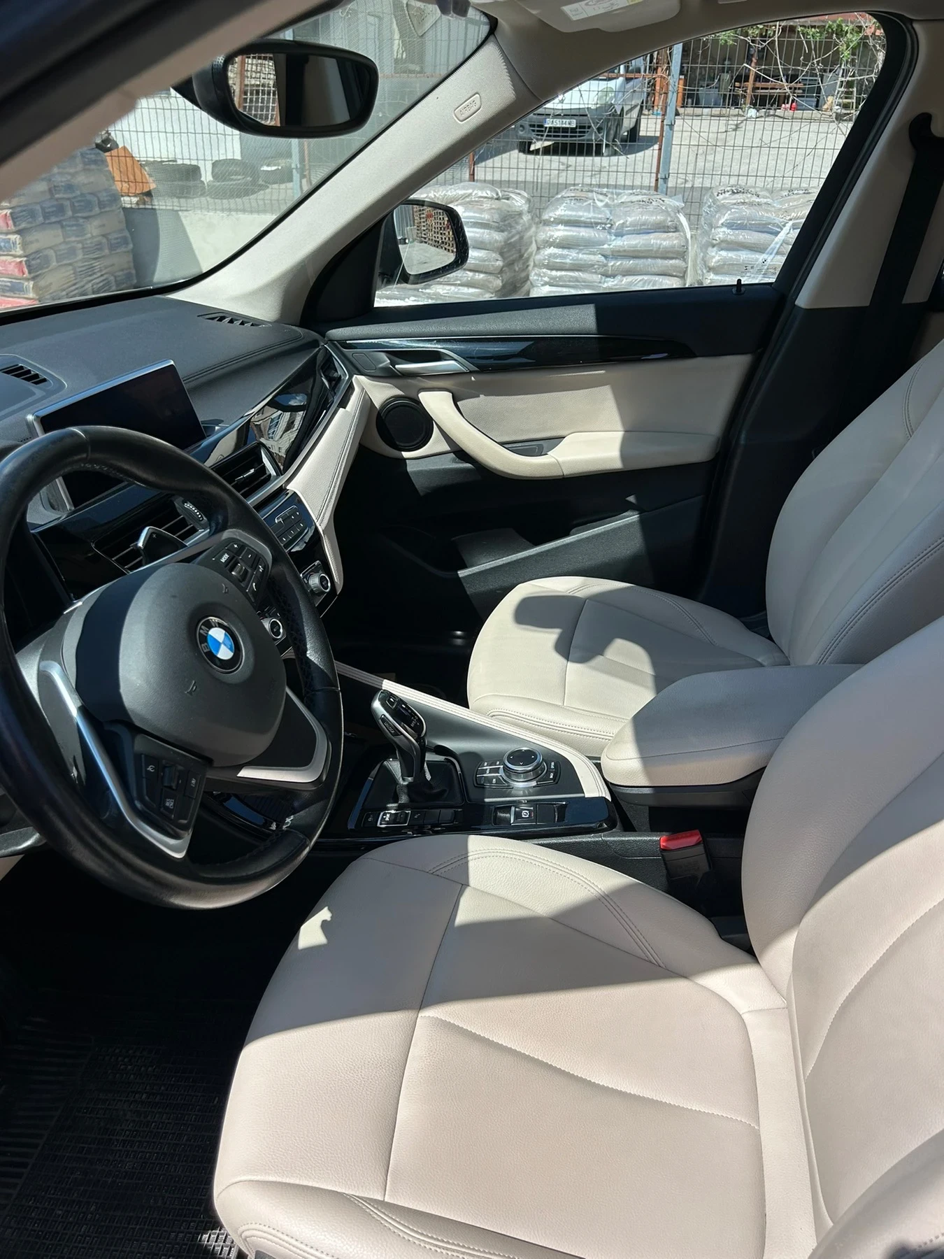 BMW X1, снимка 15 - Автомобили и джипове - 55843874